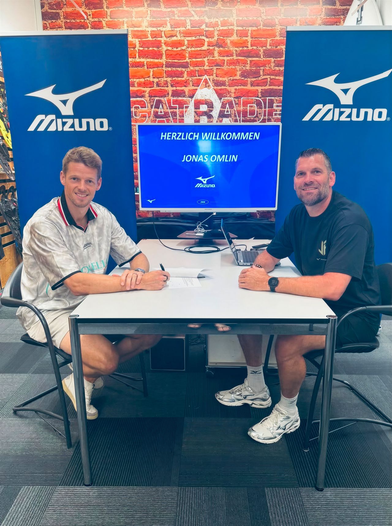 Welcome Jonas Omlin. Neue Nummer eins im Team Mizuno